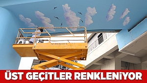 Üst geçitler renkleniyor