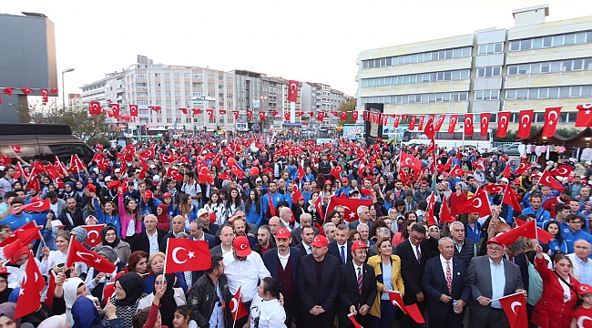 Kocaeli, Cumhuriyet ve bayrak için tek yürek oldu