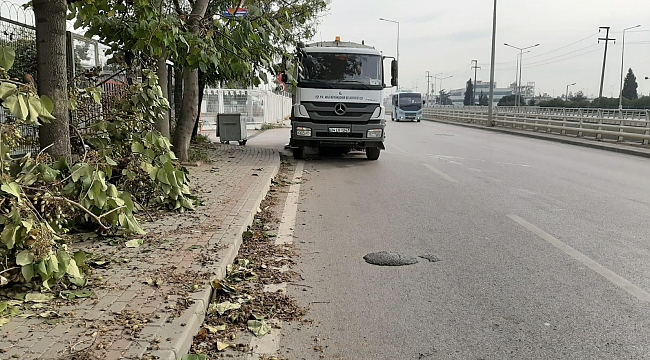 Gebze’de D-100 Karayolu her gün temizleniyor