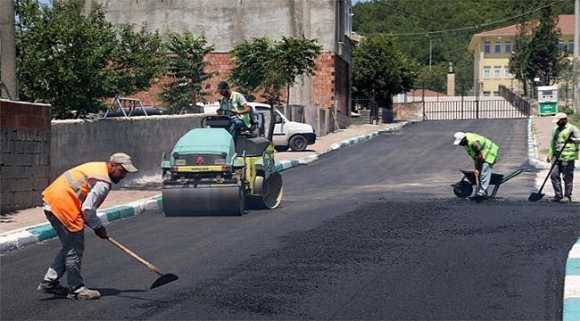 Bağdat Caddesi'ne 2 Günde Bin 450 Ton Asfalt Serildi