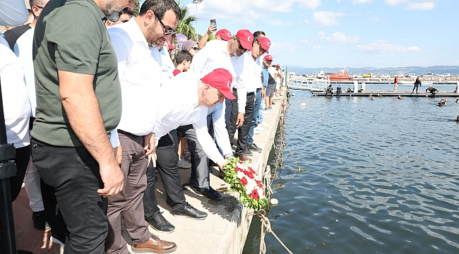 1923 metrekarelik dev Türk bayrağı Darıca’da açıldı