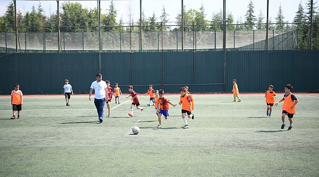 Çayırovalı çocukların yaz spor eğitimleri sürüyor