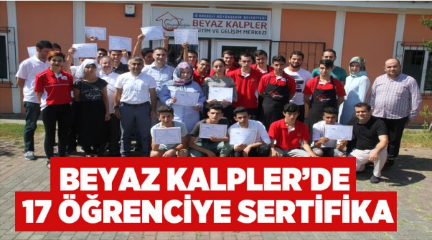 Beyaz Kalpler’de 17 öğrenciye sertifika