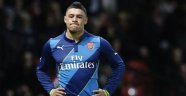 Arsenal'de Chamberlain bir ay forma giyemeyecek