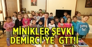 Minikler Şevki Demirciye gitti!